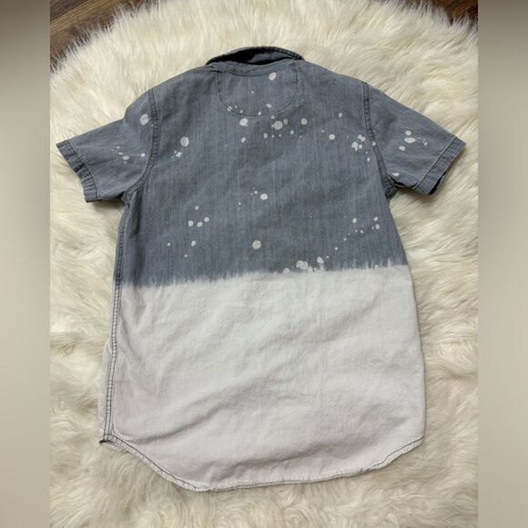 Boys 7 for all Mankind Acid Wash Button Up Top size Medium - Picture 3 of 5